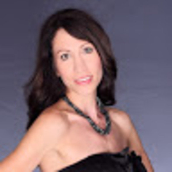 Meet your Posher, Julia - Picture 1 of 1